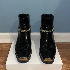 Men’s size 9 boots